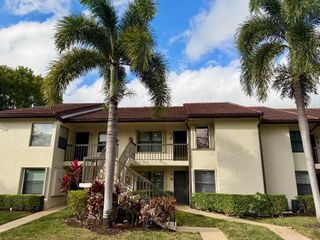 4745 Lucerne Lakes Boulevard 102, Lake Worth, FL 33467