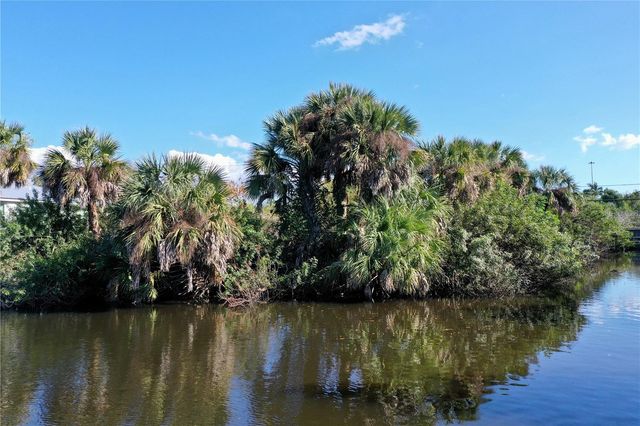 2803 RIVERSIDE DRIVE, Punta Gorda, FL 33950