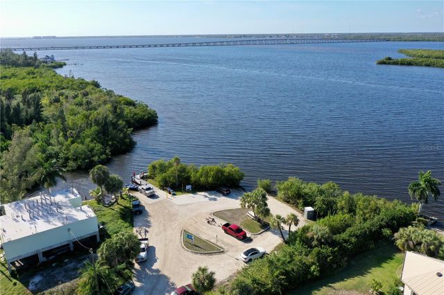 2803 RIVERSIDE DRIVE, Punta Gorda, FL 33950