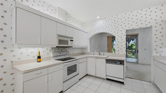 4153 ENTRADA COURT, Sarasota, FL 34238