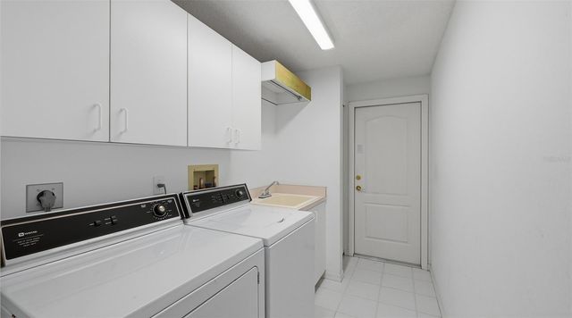 4153 ENTRADA COURT, Sarasota, FL 34238