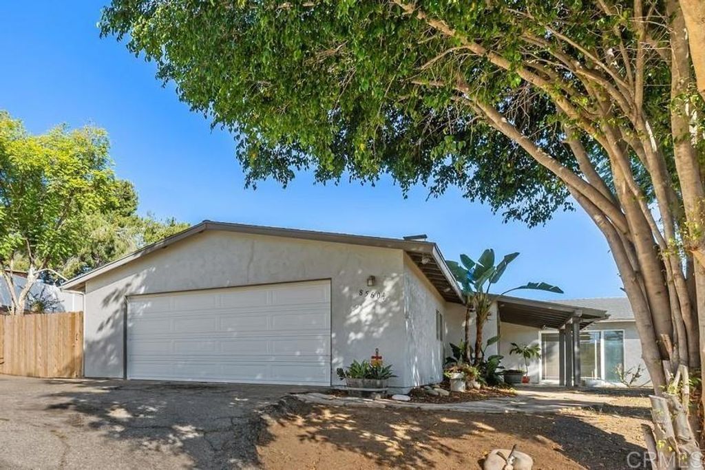 8560 1/2 Winter Gardens Boulevard, Lakeside, CA 92040 — exterior