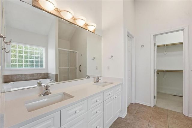 12604 Noland Street, Overland Park, KS 66213