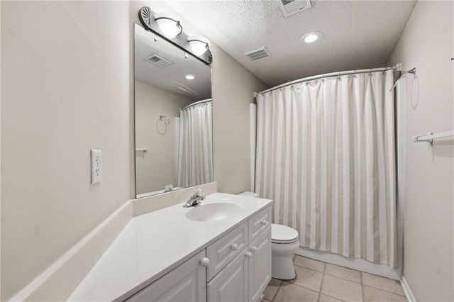 12604 Noland Street, Overland Park, KS 66213