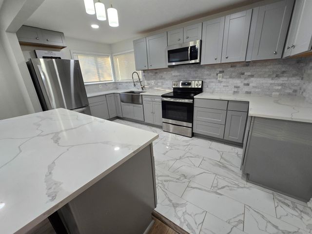 8039 Zimmermann Drive, Houston, TX 77088