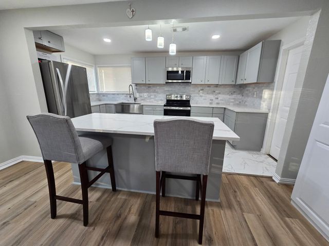 8039 Zimmermann Drive, Houston, TX 77088