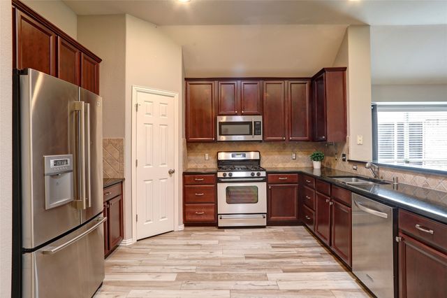2804 Cascade Cove Drive, Little Elm, TX 75068