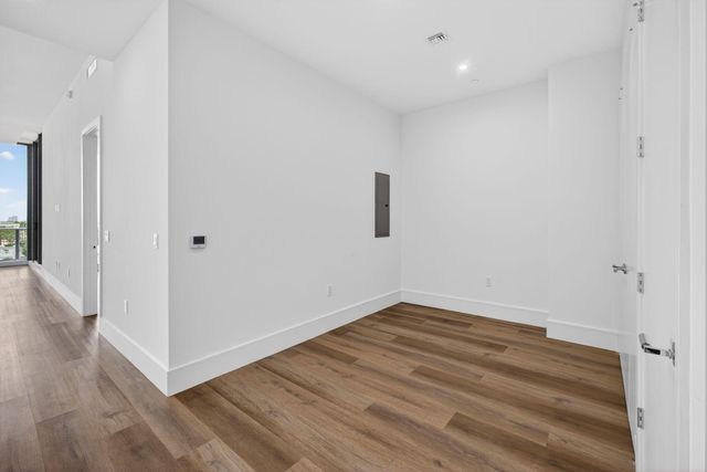 220 Lake Shore Drive 617, Lake Park, FL 33403