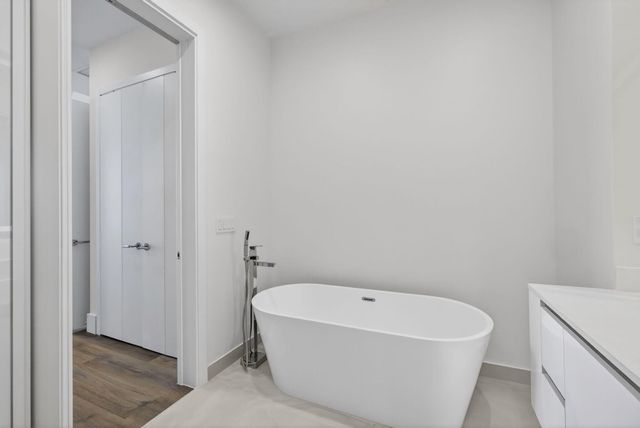 220 Lake Shore Drive 617, Lake Park, FL 33403