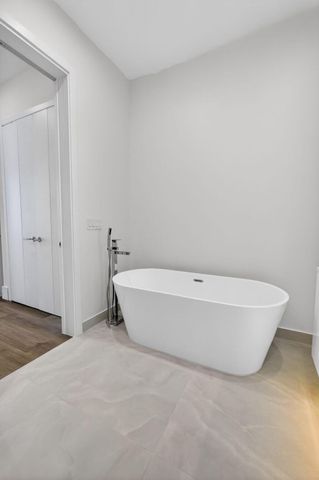 220 Lake Shore Drive 617, Lake Park, FL 33403