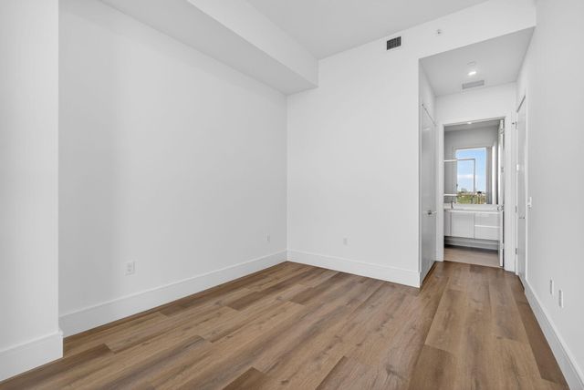 220 Lake Shore Drive 617, Lake Park, FL 33403