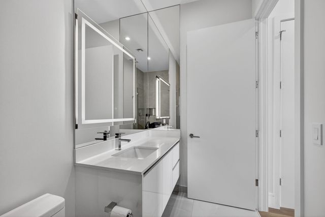220 Lake Shore Drive 617, Lake Park, FL 33403