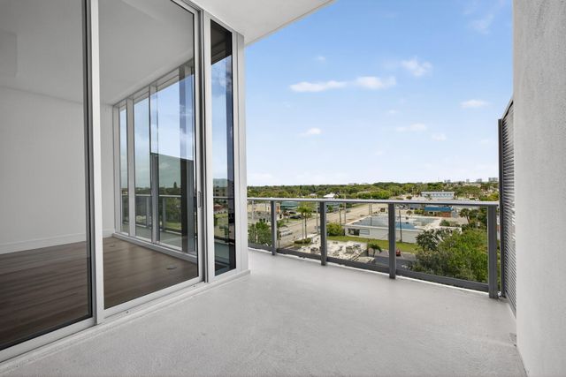 220 Lake Shore Drive 617, Lake Park, FL 33403