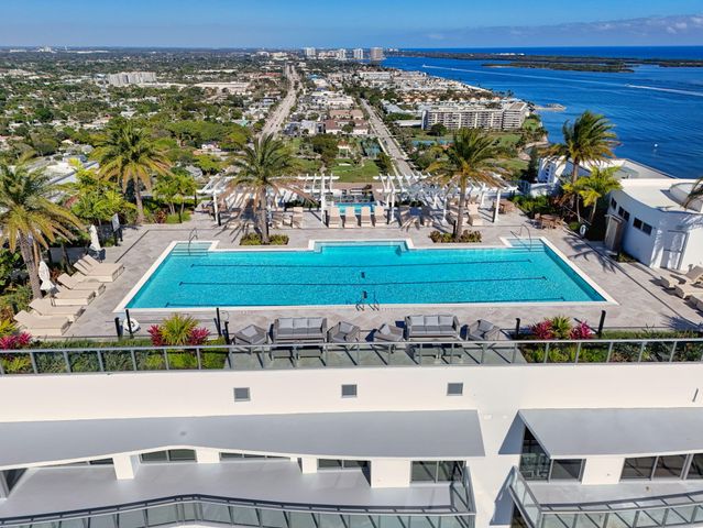 220 Lake Shore Drive 617, Lake Park, FL 33403