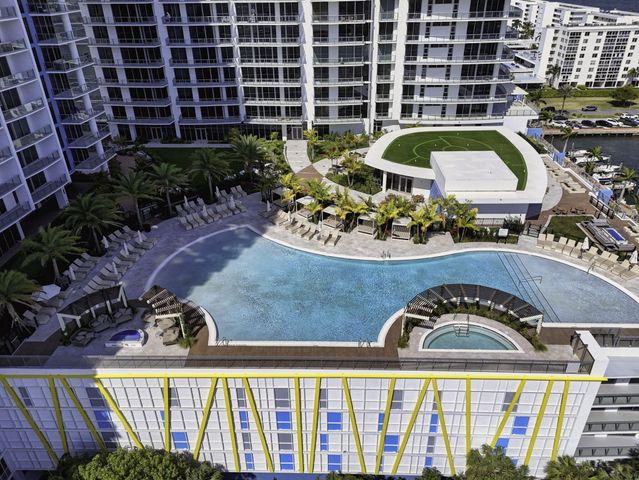 220 Lake Shore Drive 617, Lake Park, FL 33403