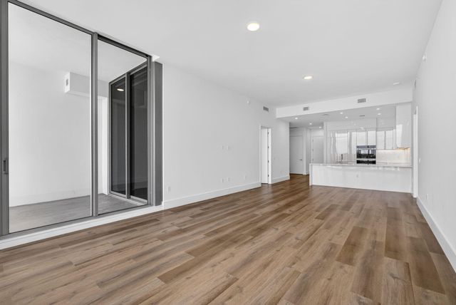 220 Lake Shore Drive 617, Lake Park, FL 33403