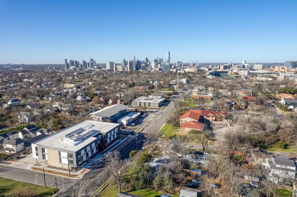 2102 E Martin Luther King Jr BLVD, Austin, TX 78702