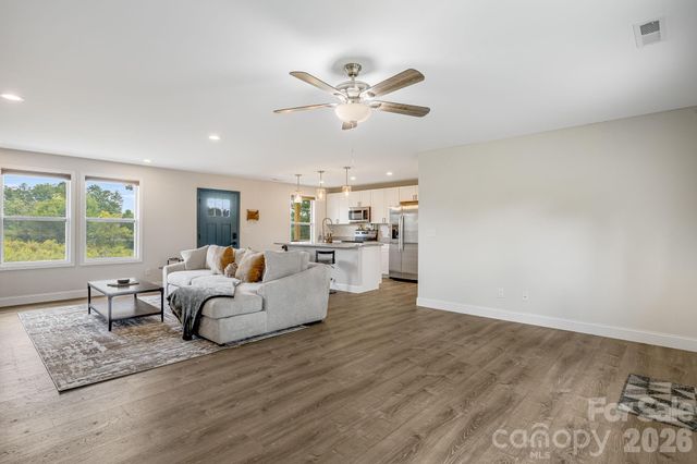 398 Point Hope Lane, Hendersonville, NC 28792