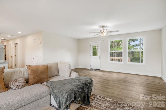 398 Point Hope Lane, Hendersonville, NC 28792