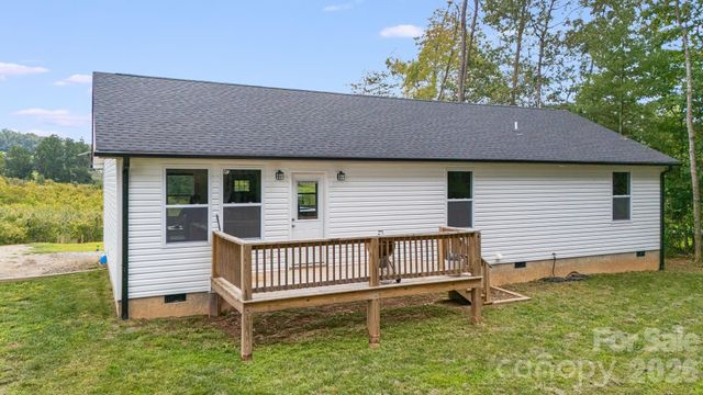 398 Point Hope Lane, Hendersonville, NC 28792
