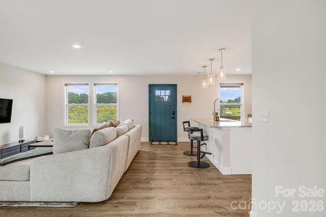 398 Point Hope Lane, Hendersonville, NC 28792