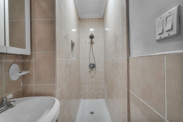 6610 Johnson St, Hollywood, FL 33024