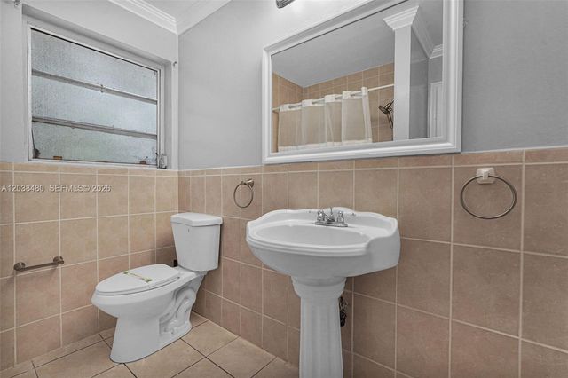 6610 Johnson St, Hollywood, FL 33024