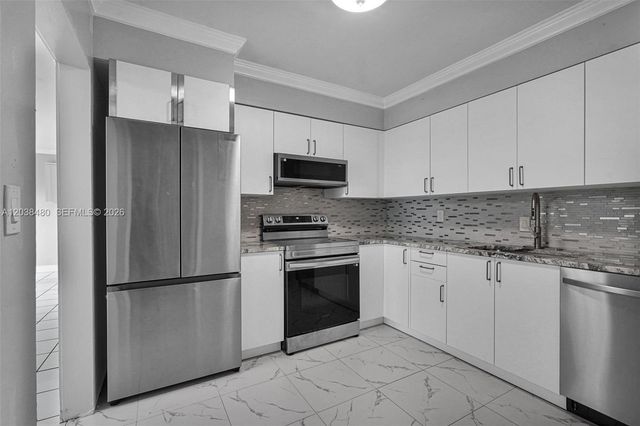 6610 Johnson St, Hollywood, FL 33024