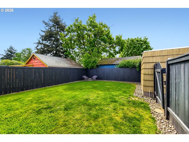 5812 Se BUSH St, Portland, OR 97206