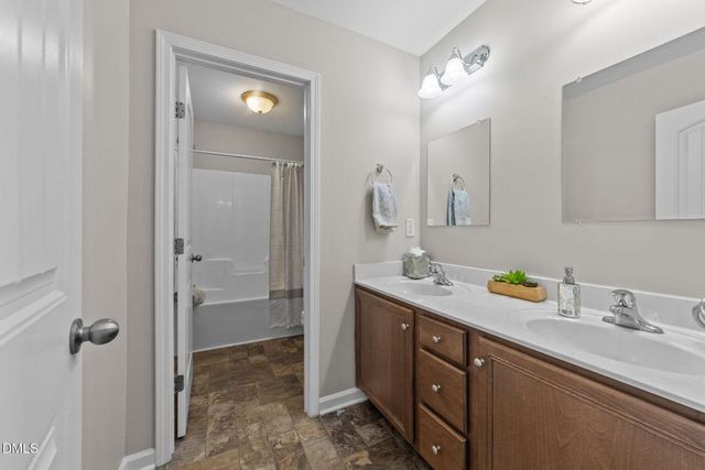 105 Genoa Lane, Clayton, NC 27527