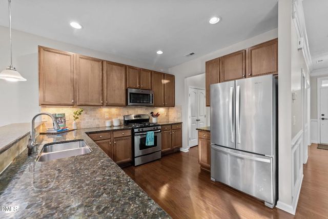 105 Genoa Lane, Clayton, NC 27527