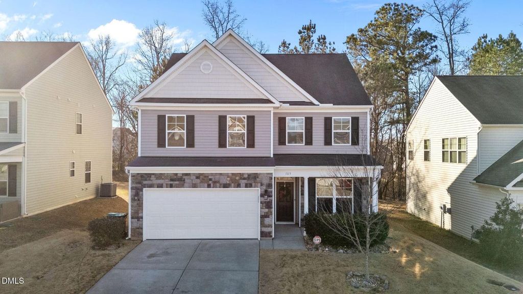 105 Genoa Lane, Clayton, NC 27527