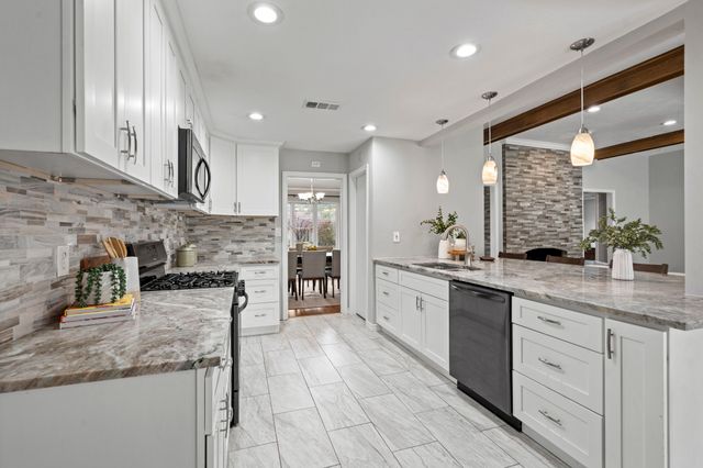 6349 Highgate Lane, Dallas, TX 75214