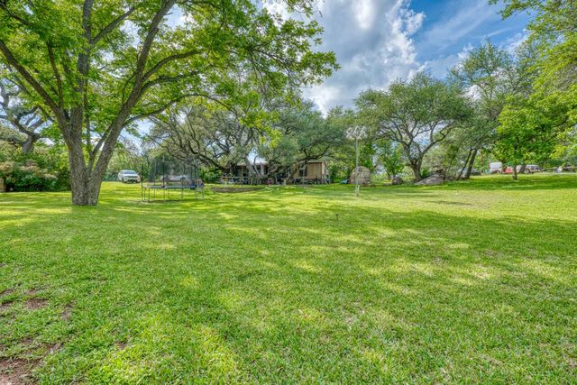 14 Purple Sage, Kingsland, TX 78639