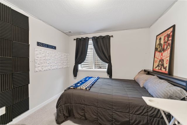 390 Commons Drive, Carlisle, IA 50047