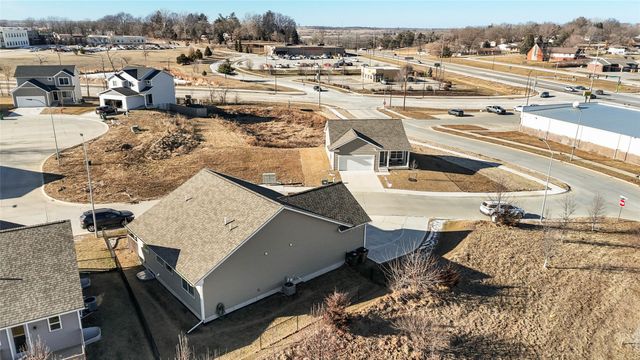 390 Commons Drive, Carlisle, IA 50047