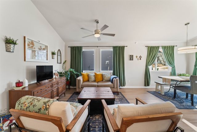 390 Commons Drive, Carlisle, IA 50047