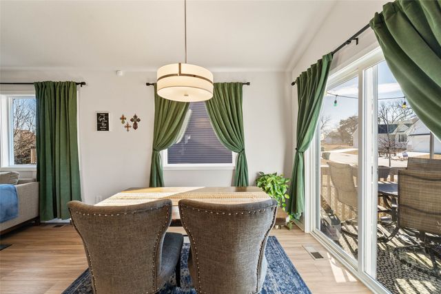 390 Commons Drive, Carlisle, IA 50047