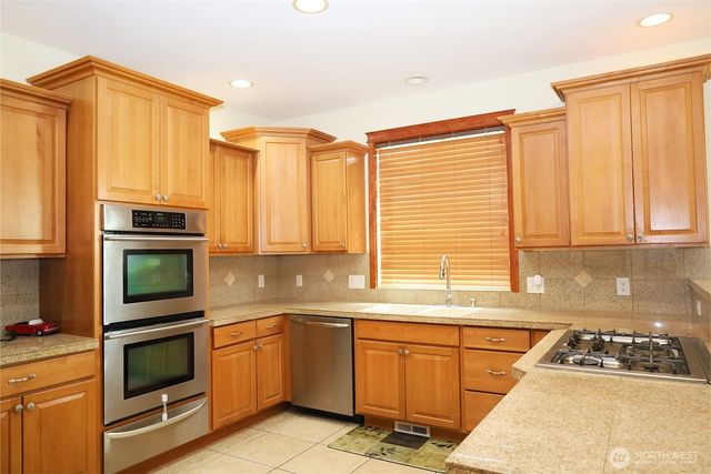 2290 Seaside Drive, Blaine, WA 98230