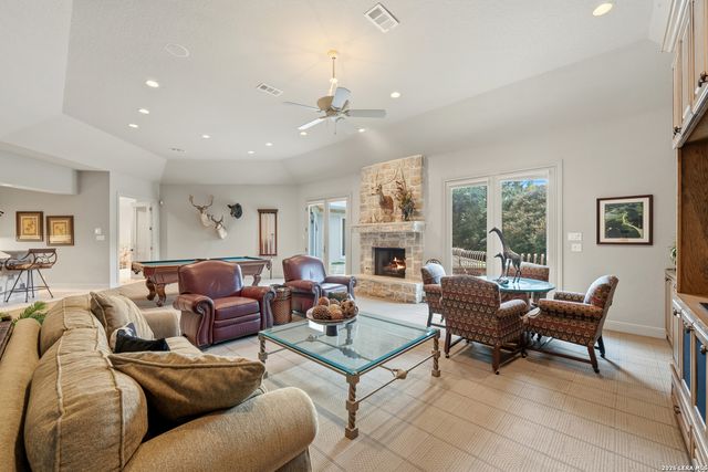 18914 De Enclave, San Antonio, TX 78258