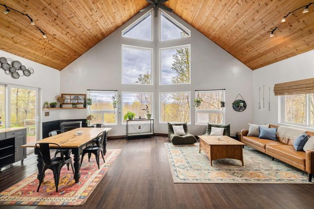 96 Deerfield Hills Road, Morristown, VT 05661