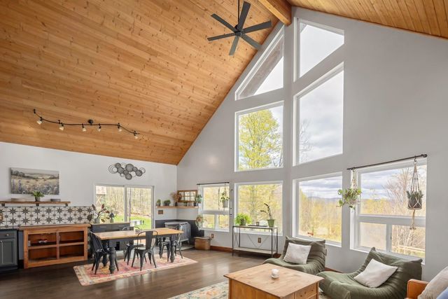 96 Deerfield Hills Road, Morristown, VT 05661