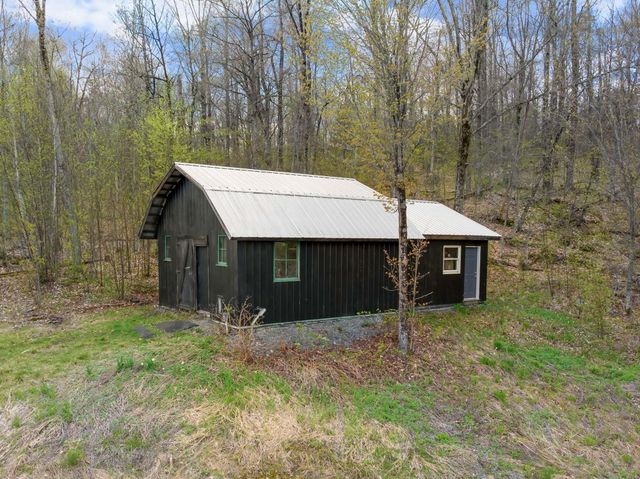 96 Deerfield Hills Road, Morristown, VT 05661