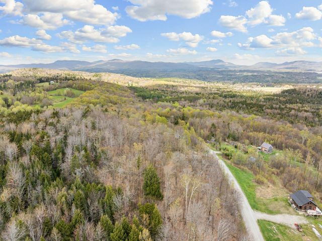 96 Deerfield Hills Road, Morristown, VT 05661