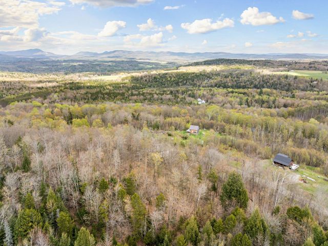 96 Deerfield Hills Road, Morristown, VT 05661