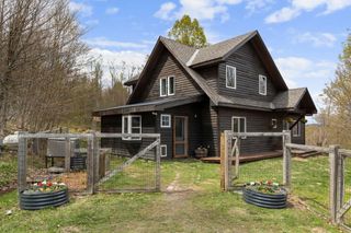 96 Deerfield Hills Road, Morristown, VT 05661