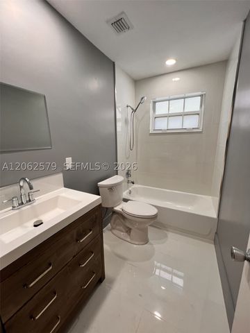 5001 SW 87th Pl 1, Miami, FL 33165
