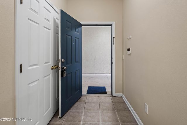 7801 POINT MEADOWS Drive 2101, Jacksonville, FL 32256