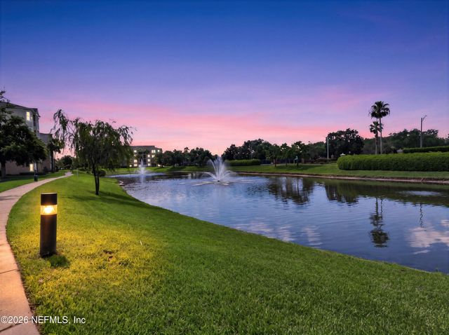 7801 POINT MEADOWS Drive 2101, Jacksonville, FL 32256