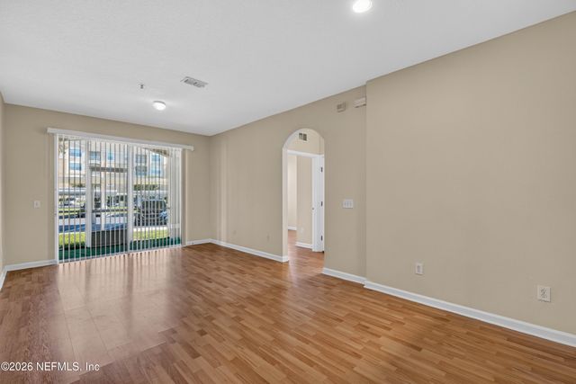 7801 POINT MEADOWS Drive 2101, Jacksonville, FL 32256